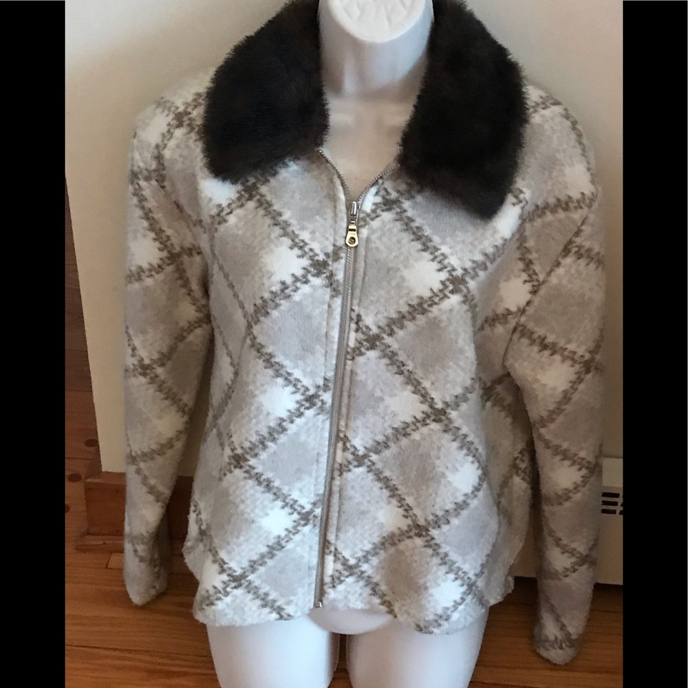 Barrage Size Medium Fleece Jacket Fur Collar